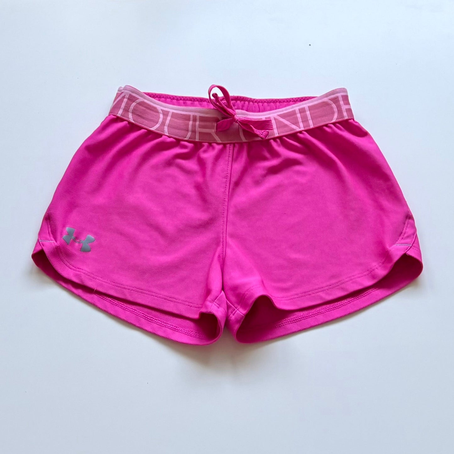 *Imparfait léger - Short Under Armour | 6-7 ans (Small)