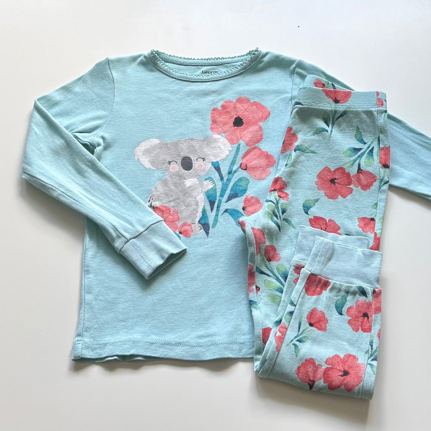 Pyjama George | 3 ans