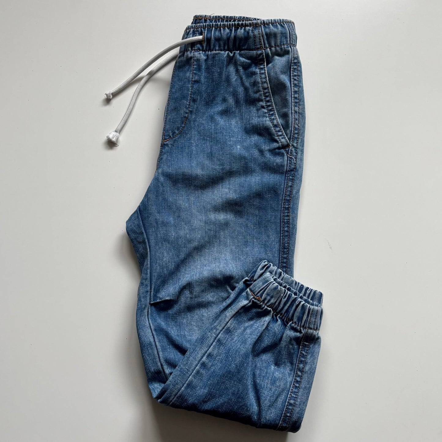Jeans H&M | 4-5 ans (fait grand)