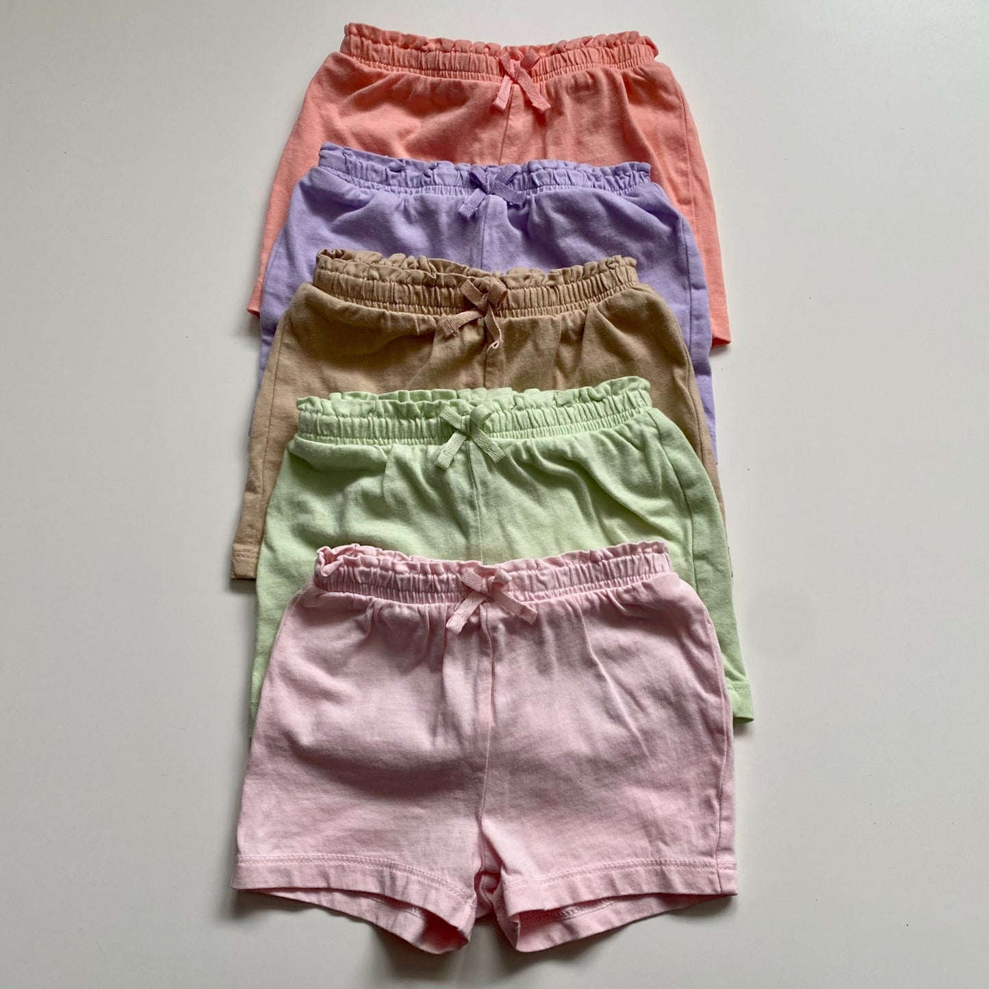 Shorts H&M 2-4 mois (fait grand)