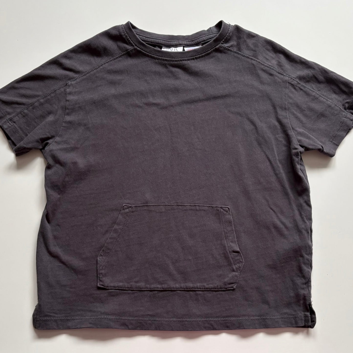 T-Shirt Zara | 4-5 ans (fait grand)