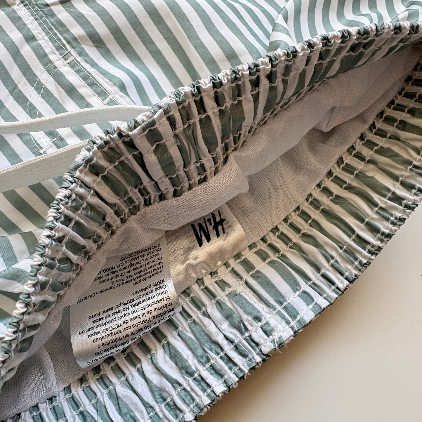 Maillot de bain avec filet H&M | 9-12 mois (fait grand)