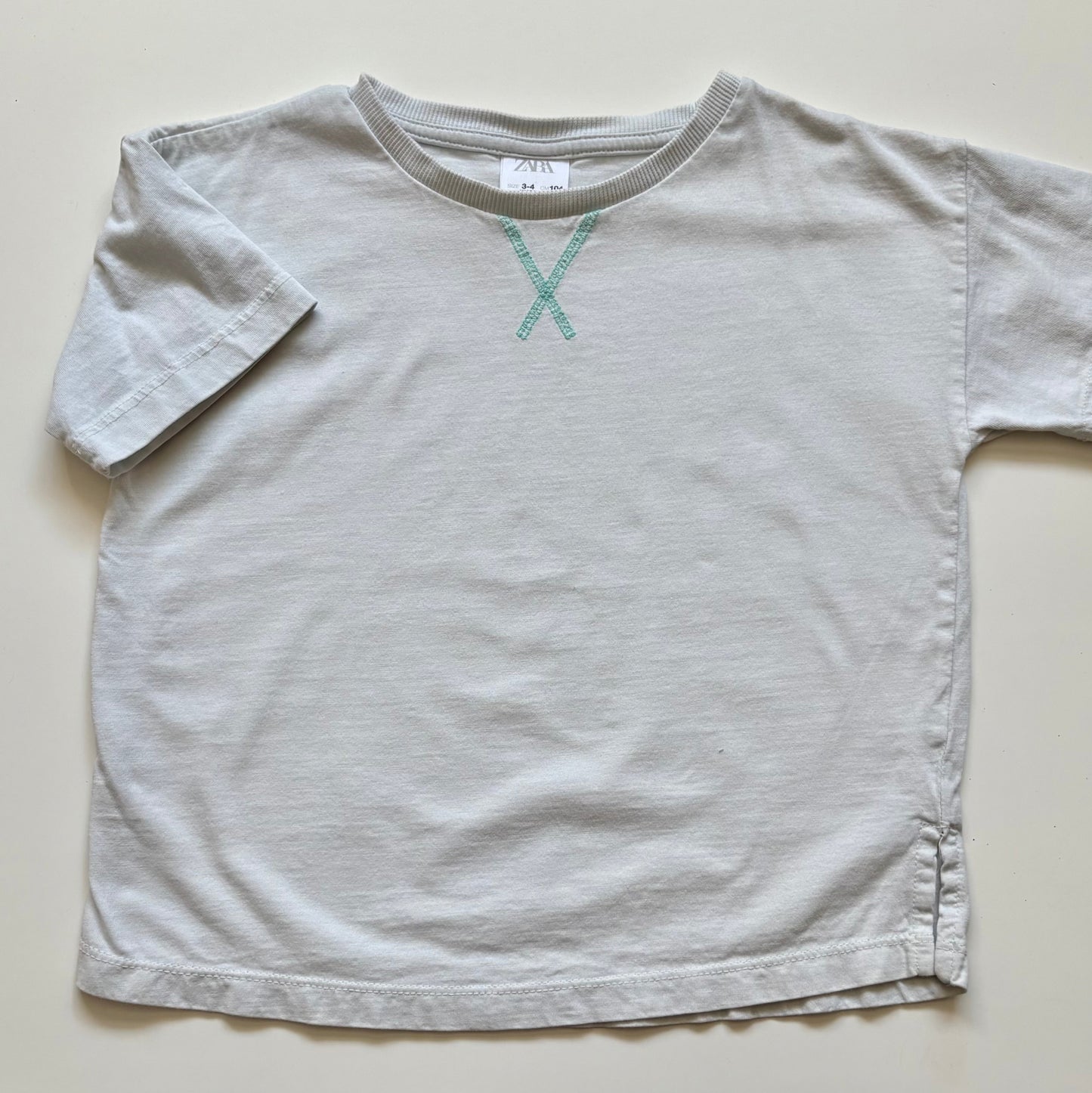 T-Shirt Zara | 3-4 ans (fait grand)