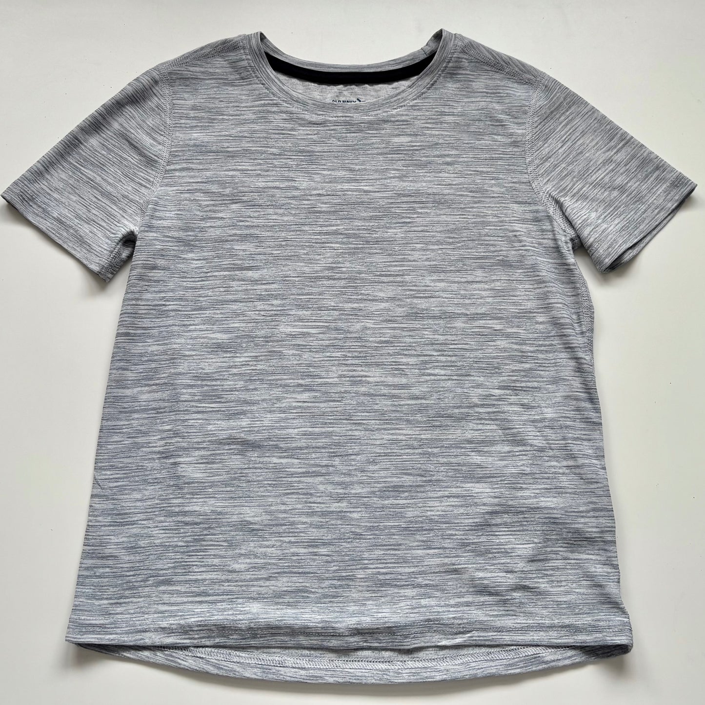 T-Shirt Old Navy Active | 6-7 ans (Small)
