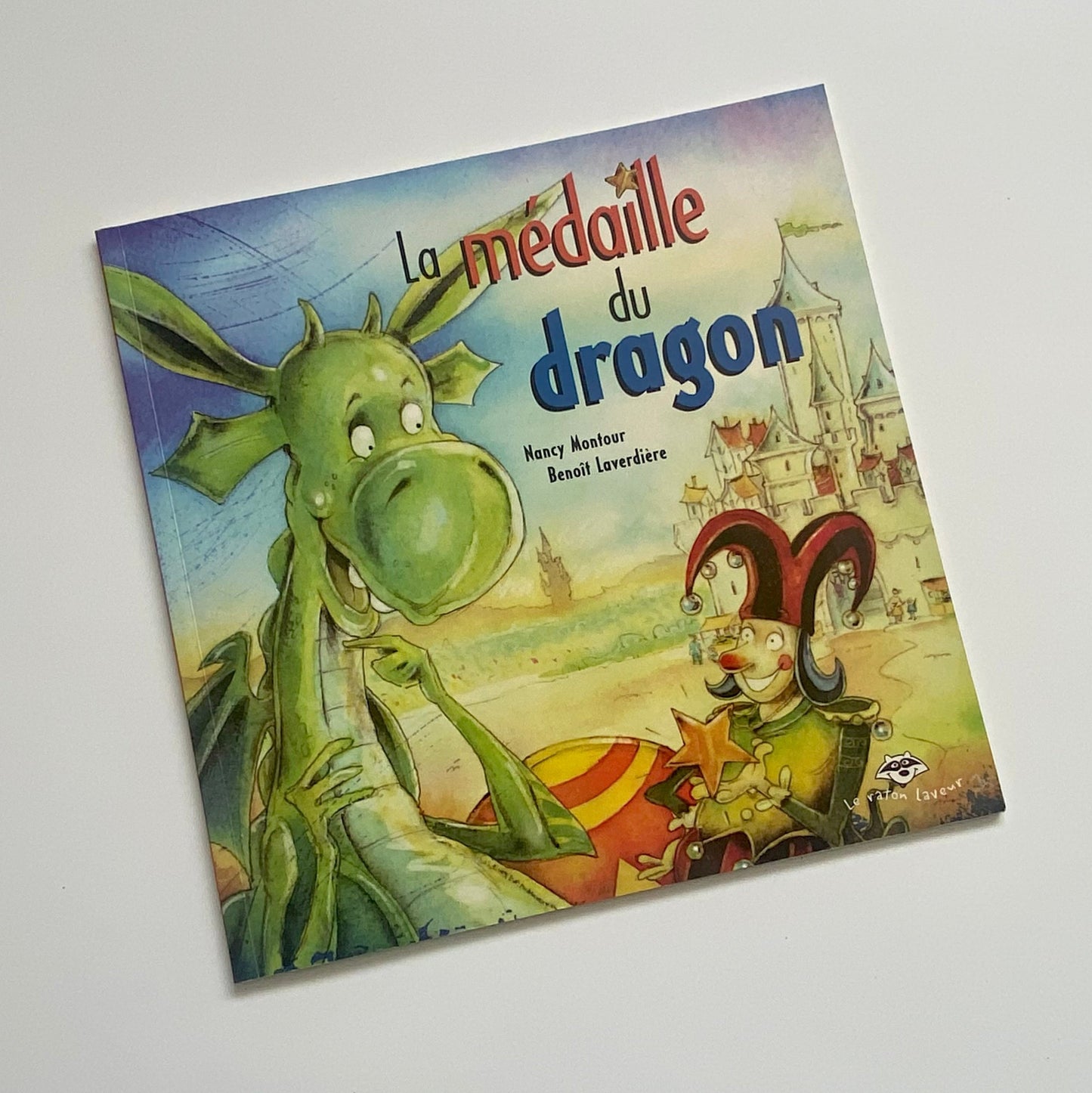Livre - La médaille du dragon