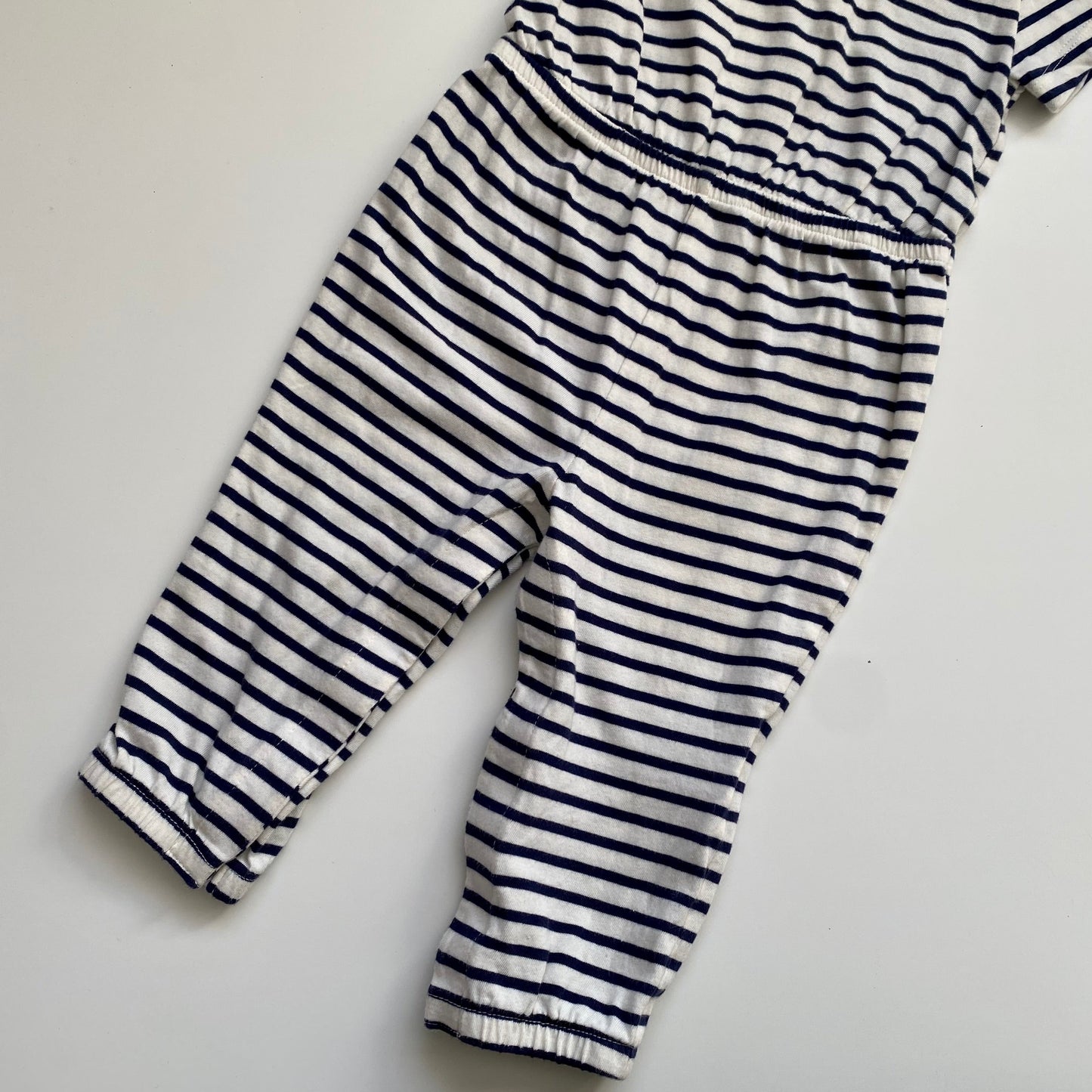 Une pièce Old Navy 12-18 mois