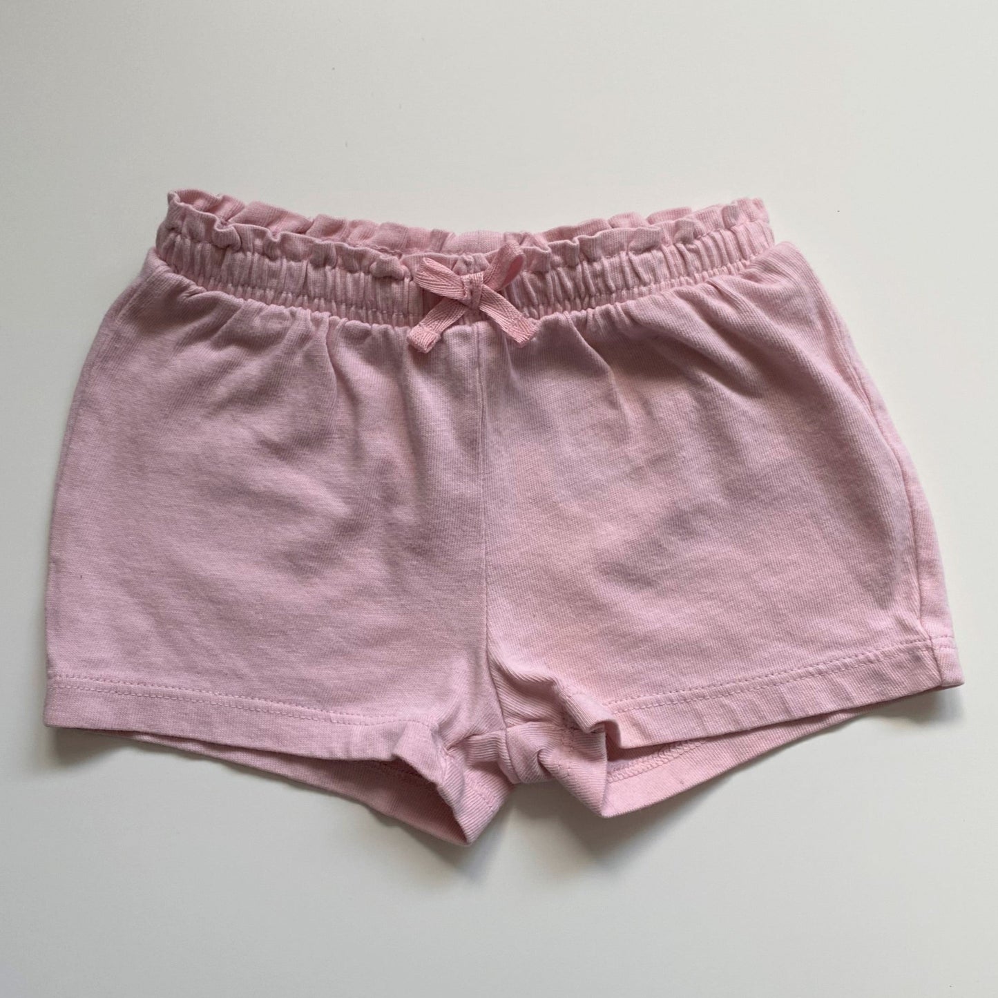 Short H&M 2-4 mois (fait grand)