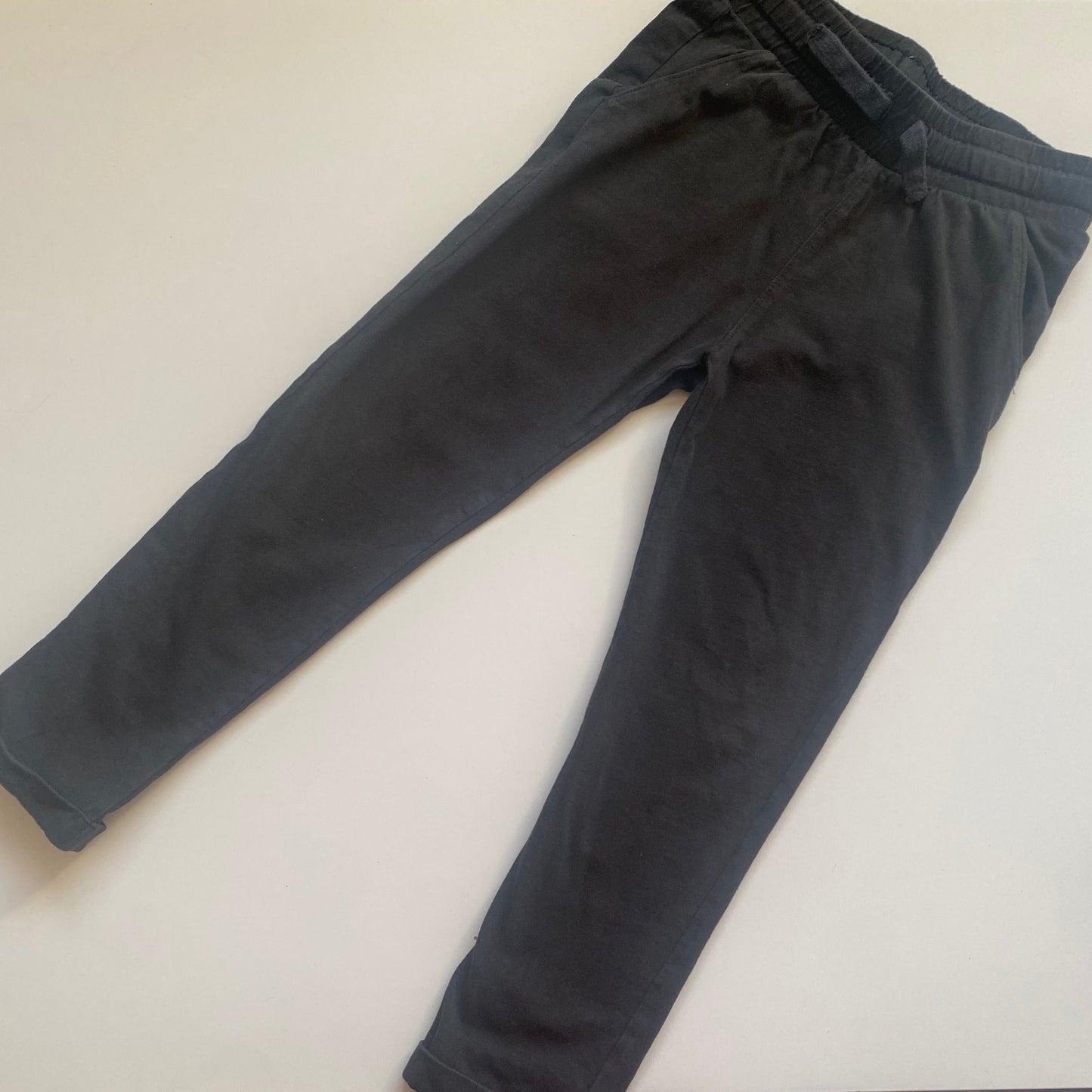 Jogger mince H&M 4-5 ans (gris très foncé)