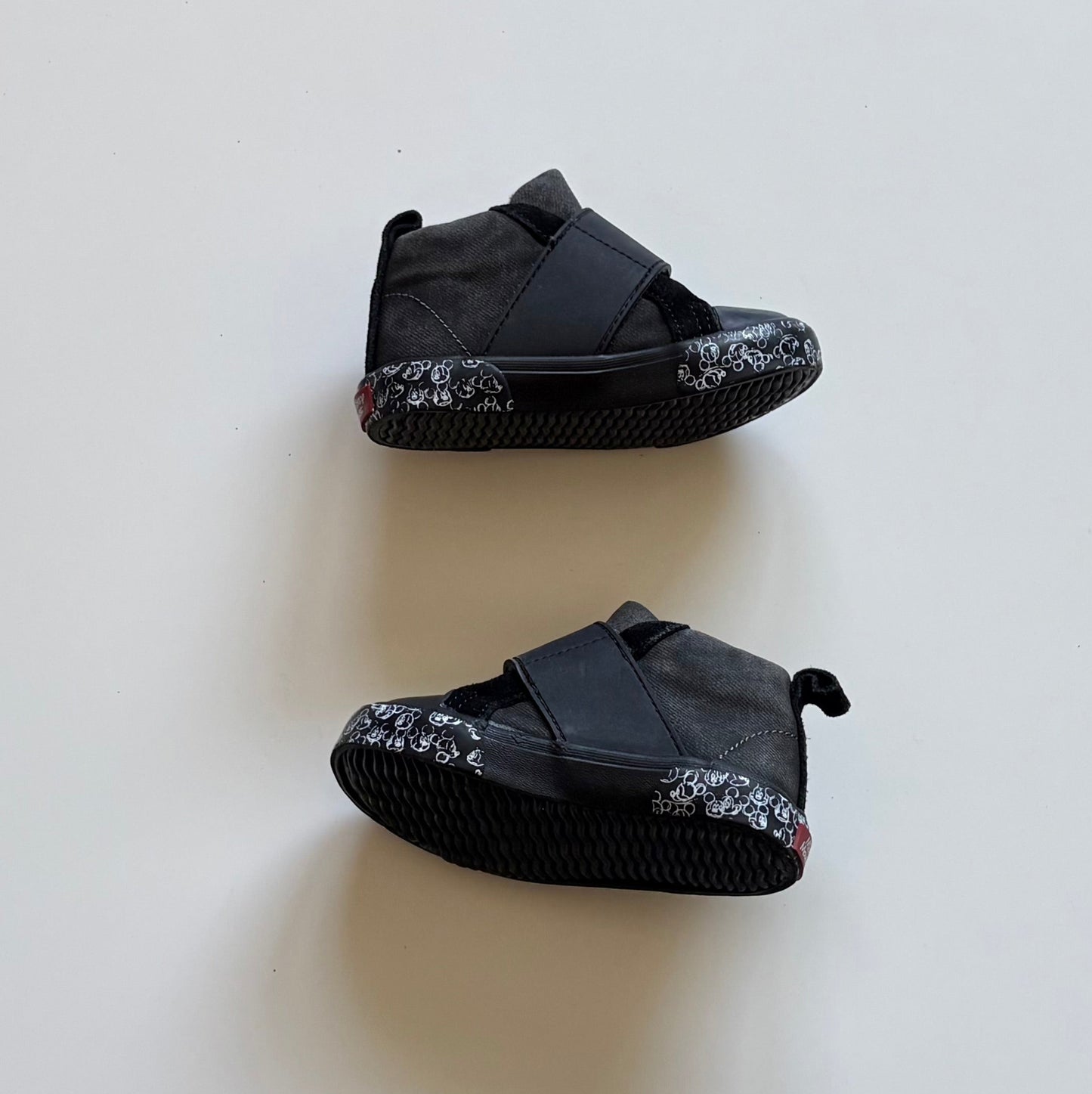 Chaussures Zara x Disney | Taille 5US