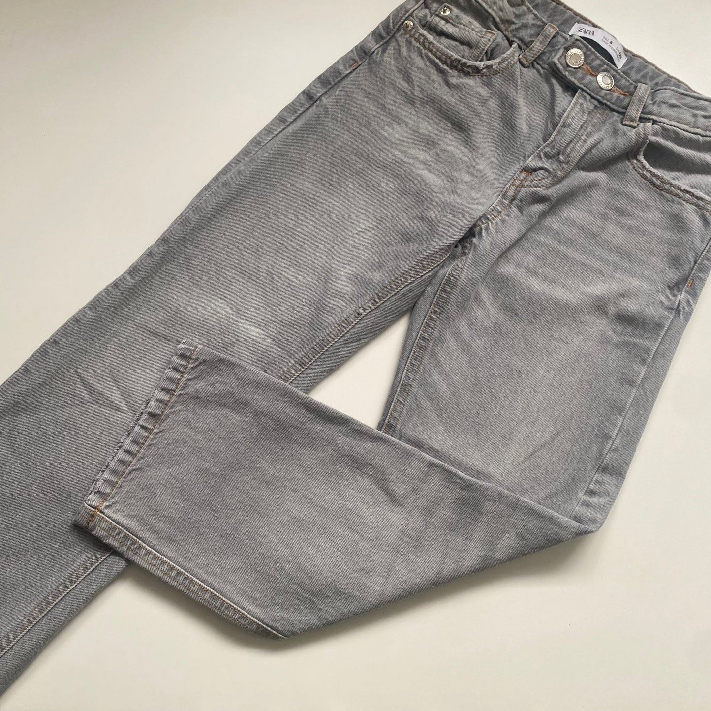 Jeans Zara 8 ans (jambes droites)