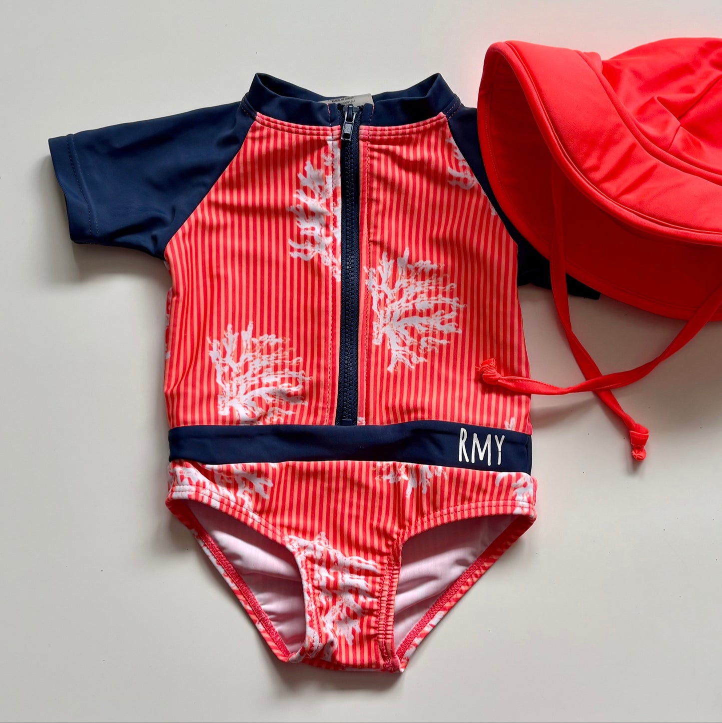 Maillot de bain et chapeau UPF50 Romy & Aksel | 6-9 mois