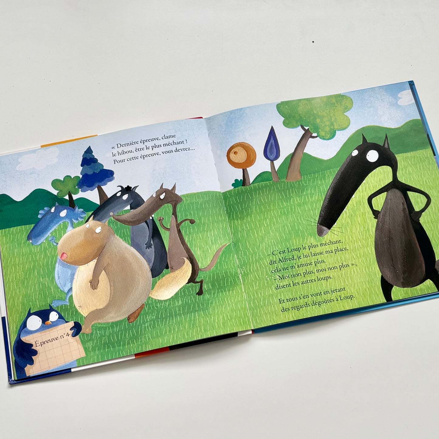 Livre - Le loup qui s'aimait beaucoup trop